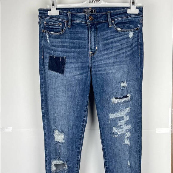 Abercrombie & Fitch Distressed Raw Hem Skinny Jeans Size 28/6 - Picture 3 of 13